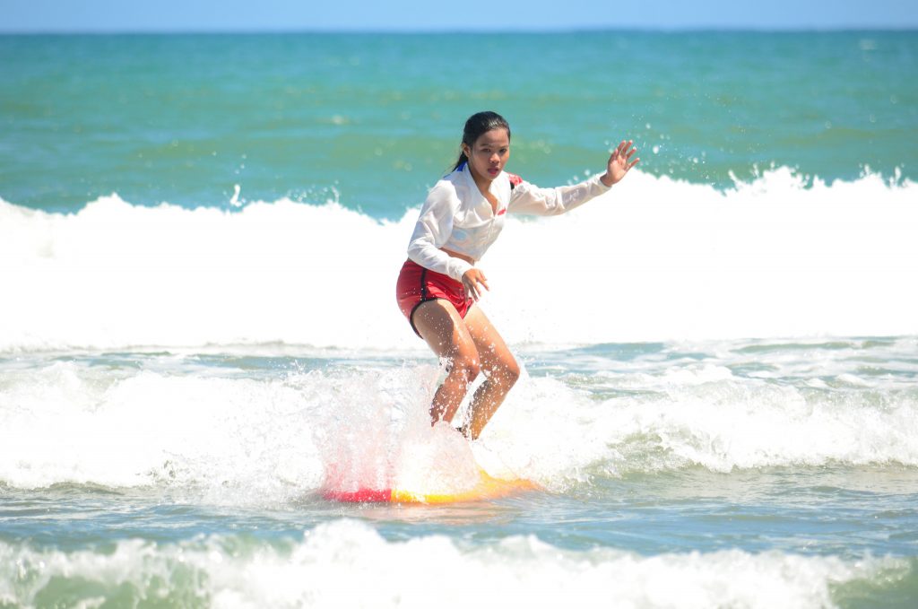 ALT="baler travel guide things to do surfing"