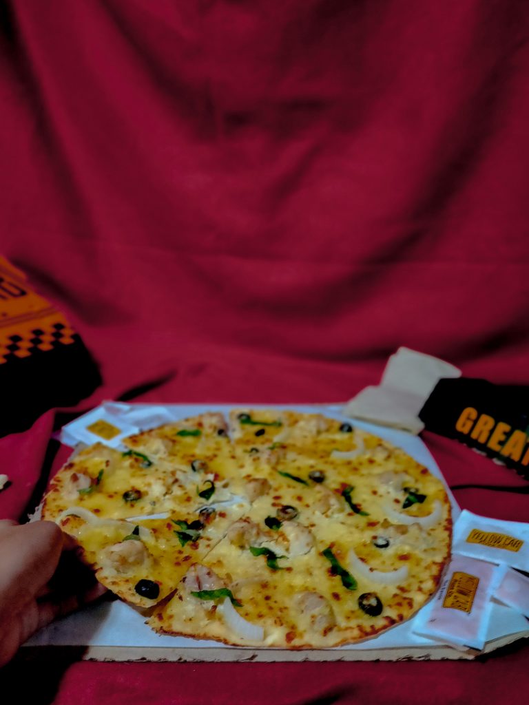 chicken alfredo pizza