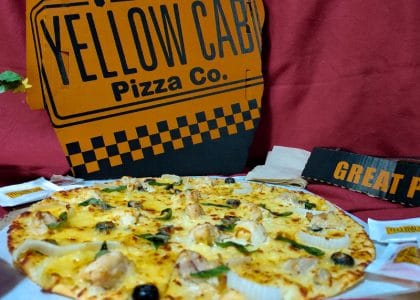 new yellow cab chicken alfredo pizza