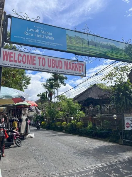 ubud market bali indonesia