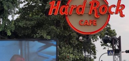 hard rock cafe pattaya best cafe for sunset